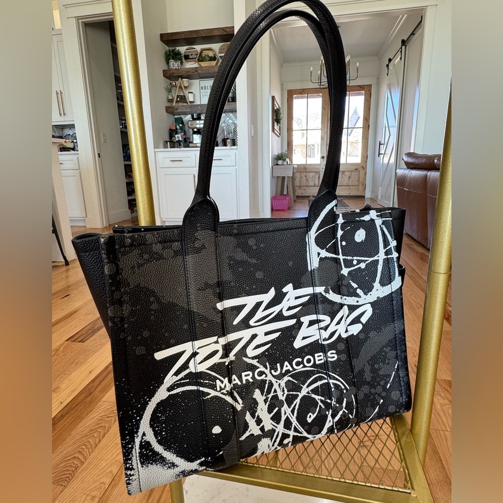 MARC JACOBS FUTURA Large Leather Tote Limited Edition